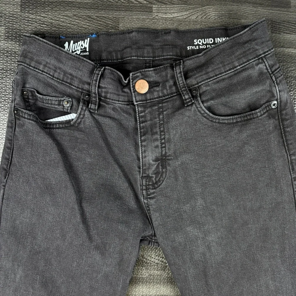 Mugsy Jeans Mens 30x30 (fits 30x29) Black Squid Inks Stretch Slim Straight Denim